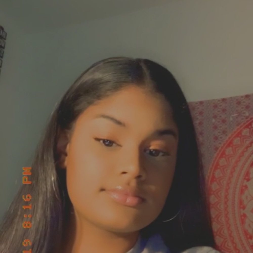 Meet your Posher, Risa